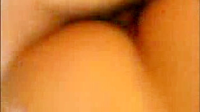 日本情侣私密时刻被镜头捕捉记录下来