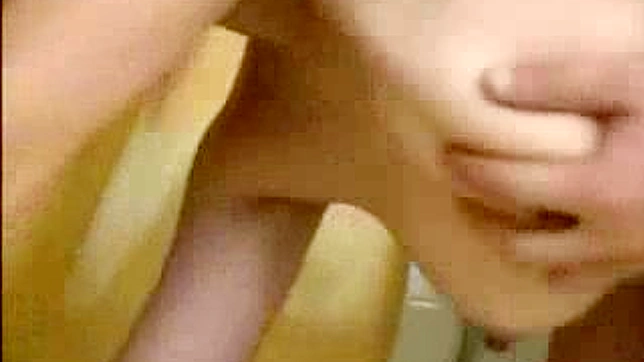 日本校女生秘密恋情在教室里激情做爱