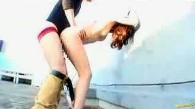 变态男孩在楼顶操弄东方女孩