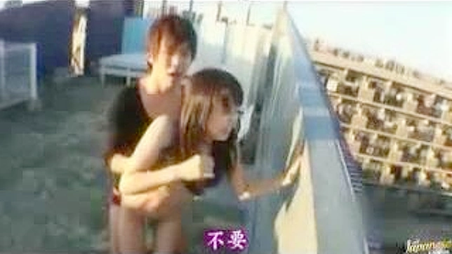 变态男孩在楼顶操弄东方女孩