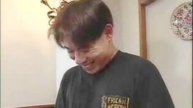 少女服务员与JAV男优玩得非常放肆