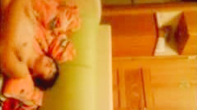 业余情侣在日本的亲密接触 - 高清XXX JAV影片