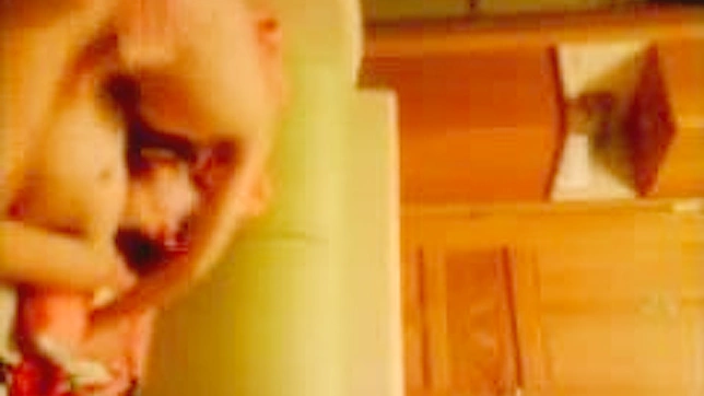 业余情侣在日本的亲密接触 - 高清XXX JAV影片