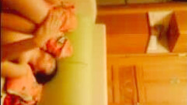 业余情侣在日本的亲密接触 - 高清XXX JAV影片