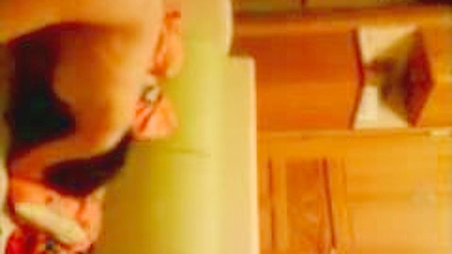 业余情侣在日本的亲密接触 - 高清XXX JAV影片