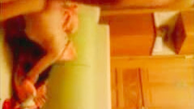 业余情侣在日本的亲密接触 - 高清XXX JAV影片