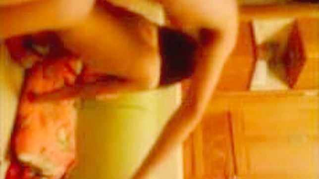 业余情侣在日本的亲密接触 - 高清XXX JAV影片