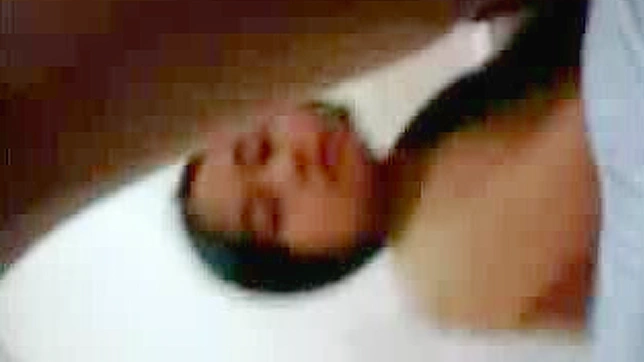 浴室激情：日系情侣的亲密时刻热恋体验