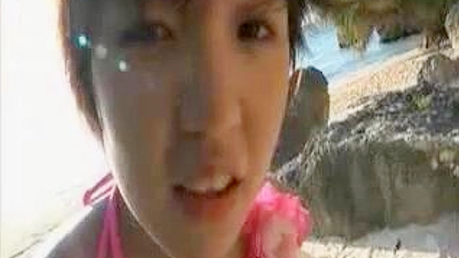 公共海滩上与穿比基尼的热辣JAV少女发生性行为