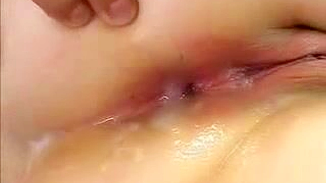 亚洲情侣与性感兄弟三人行享乐夜