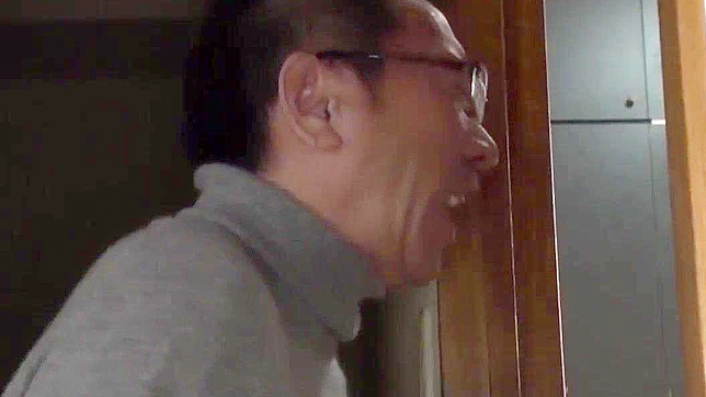 毛茸茸JAV老师的大奶在高清亚洲色情片中