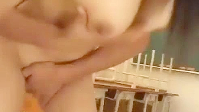 日本学生Sora Aoi与大奶老师激情做爱并射精在内