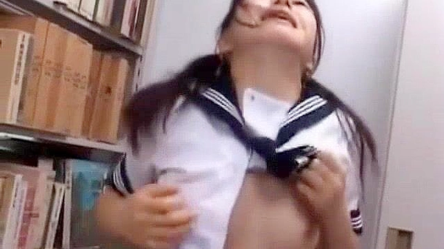 日本老师猛操处女亚洲学生的性爱狂欢