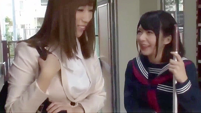 日本女同老师与学生的性感胸部接吻高清片段