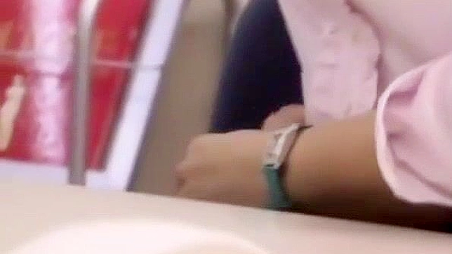 与笨蛋淫荡女教师的日本三人行