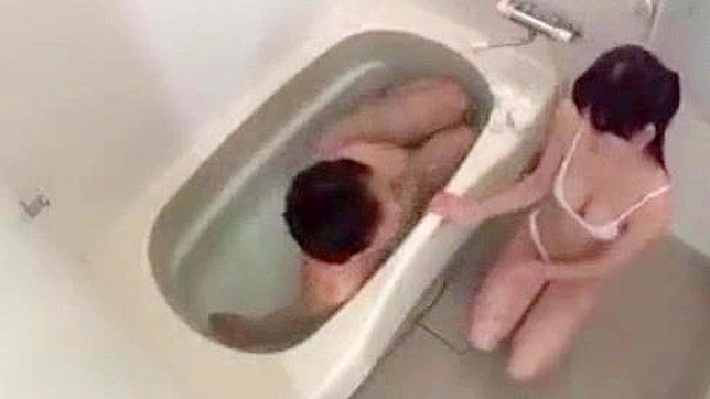 亚洲大学讲师用大奶和鸡巴按摩