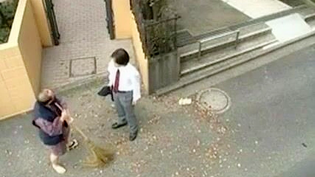 日本女教師與學生的狂野四人戰激情夜
