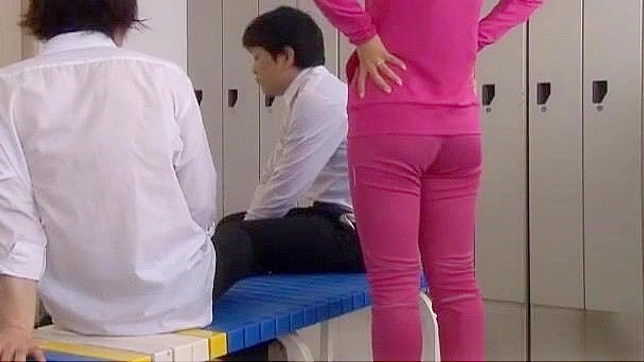 日本熟女教师的三人激情夜事