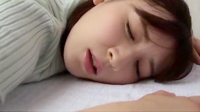 日本办公室女郎被绿帽丈夫口交并中出按摩