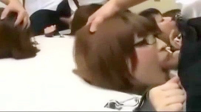 日本公共BDSM绑带女白领办公室多人齐射性爱狂欢