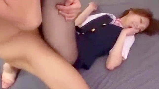 穿着丝袜的日本办公室少女被多人颜射