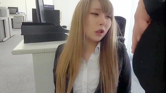 办公室情结：多毛的亚洲秘书被高清喷射 creampie