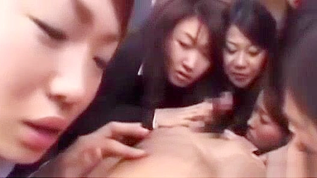 日本OL与上司激战喷潮肛交体验