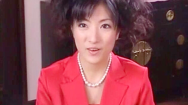 日本AV无码：COSPLAY足恋与肛边激情体验