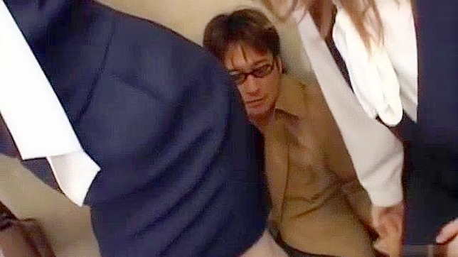 日本素人丽子田中狂野群交：口交、吞精与足技秀