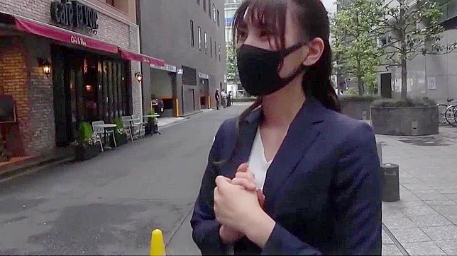 日本办公室女郎在高清成人片中被帅哥征服