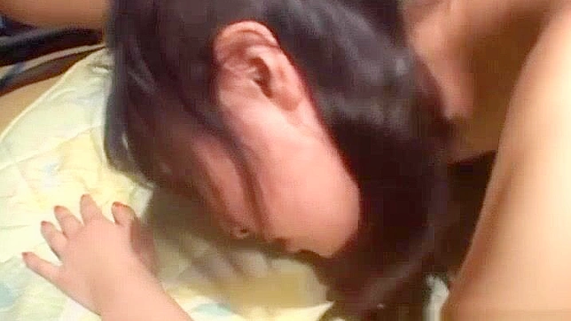 日本熟女Rei伊藤的口交与下班后的狗式激情