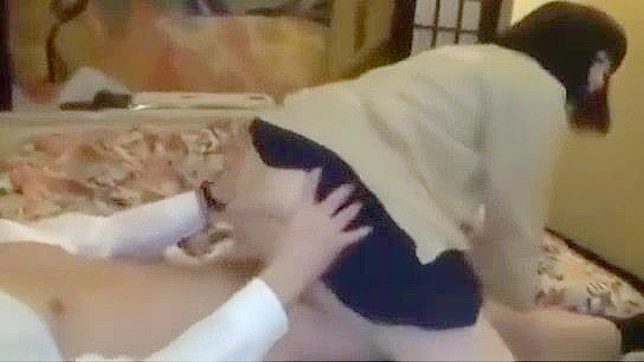 穿丝袜和连裤袜的日本OL女士