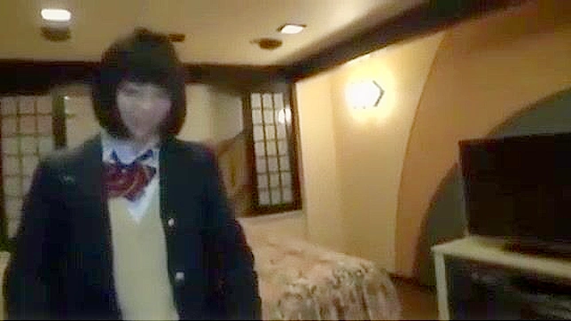 穿丝袜和连裤袜的日本OL女士