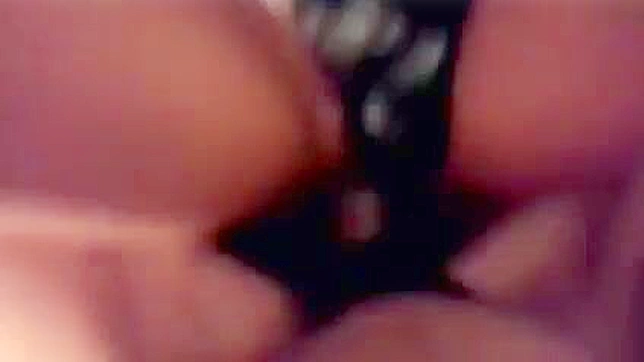 色情明星Asia穿丁字裤：极致XXX快感体验