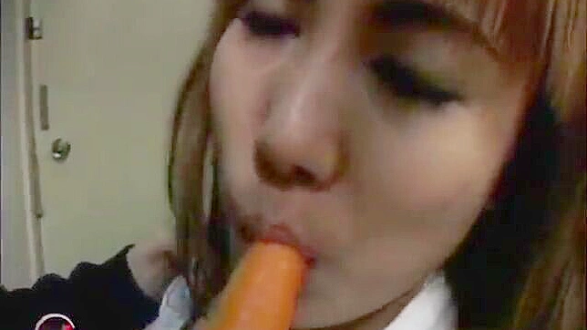 疯狂的钻孔裸体XXX椅子上狂干释放