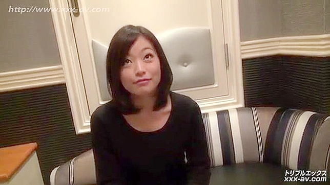 蒙眼亚洲淫娃的极致体验，充满诱惑狂野刺激