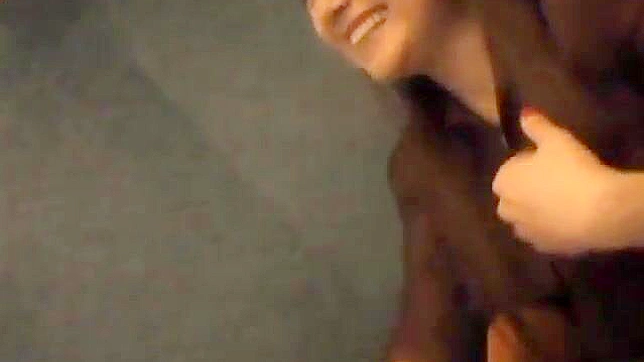 日本AV女神紧致阴道被肌肉男粗暴征服