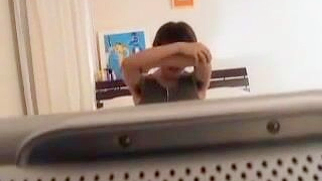 释放cosplay亚洲女郎的内心欲望在XXX级私人空间中