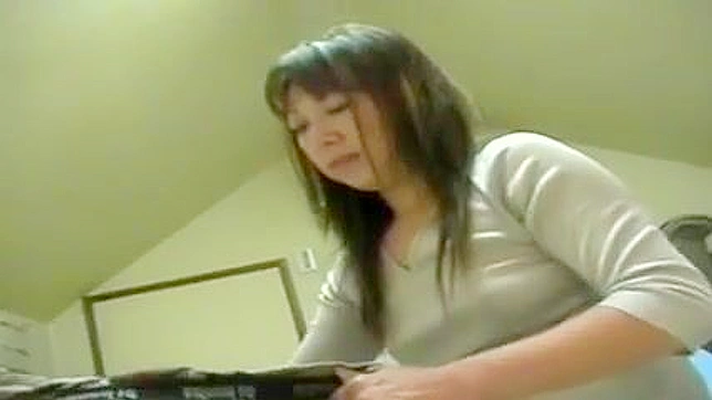 无尽欢愉：性感可爱亚洲女街头口交令人惊叹