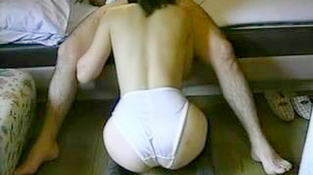 日本女孩在XXX惊悚片中奉上震撼口交体验