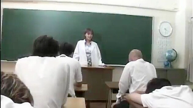 日本学生妹极致BDSM表演秀！