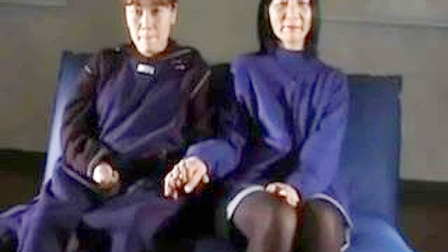 释放狂野欲望，与饥渴奶奶的激情 hardcore 性爱体验。