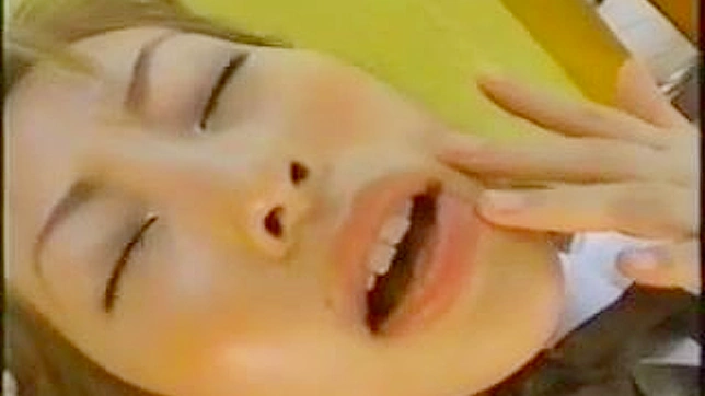 被老师狠狠操！性感学妹因惩罚而疯狂享受