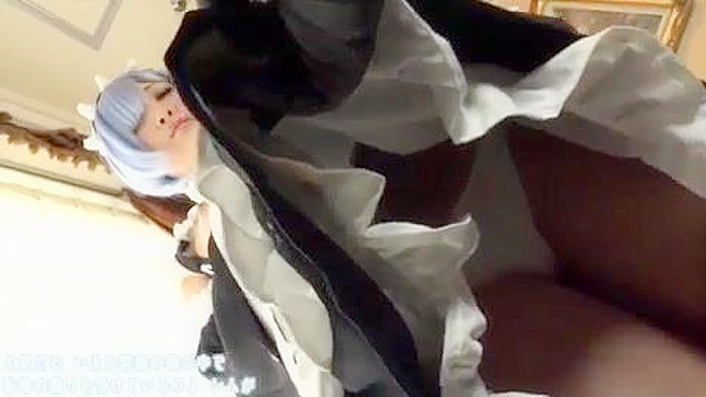 迷人的日本美女进行性感cosplay，激烈前戏和火热性爱！