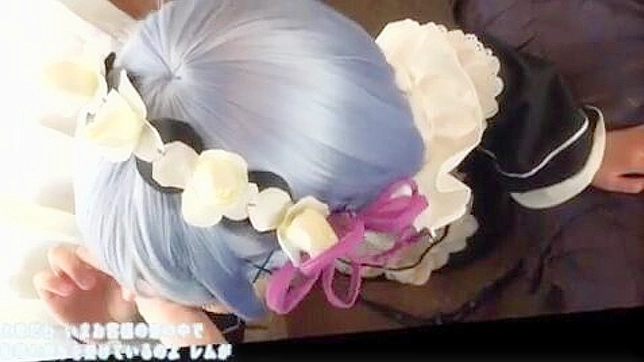 迷人的日本美女进行性感cosplay，激烈前戏和火热性爱！