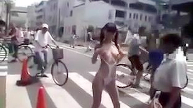 日本街头风骚女：狂野激情无禁忌