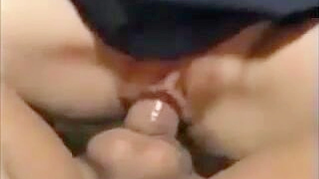 日本轻度BDSM：性感女主人与顺从男仆激情性爱 - 明确成人内容