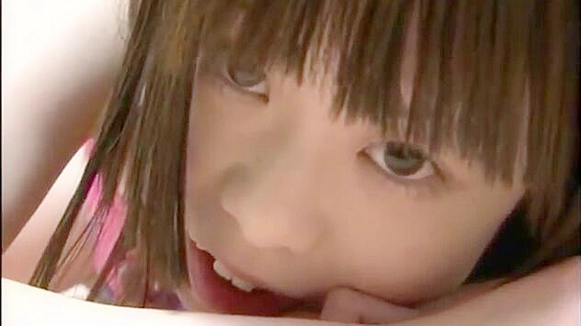 日本cosplay美女间的火热嬉戏 强烈XXX快感体验