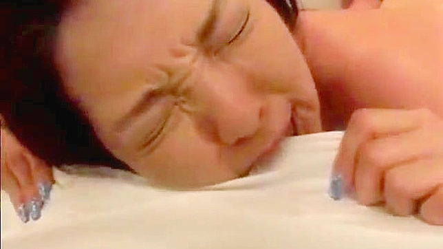 渴望日本色情：成人限制级行为的淫秽视频展示