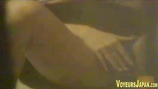 极度淫荡的小亚裔婊子揉搓喷射X级快感！